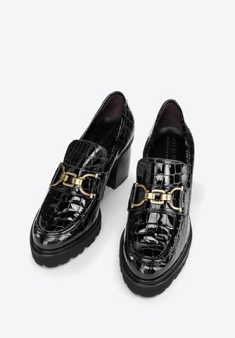Zapatos de salón Wittchen de charol con hebilla de cocodrilo para mujer
