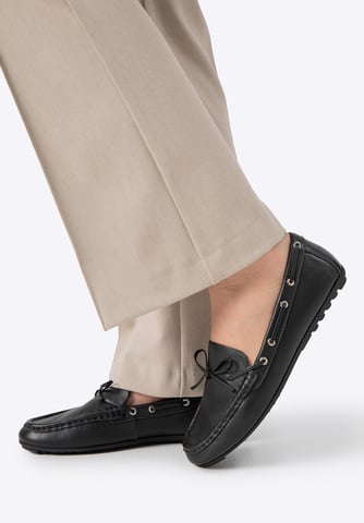 Mocasines de piel para mujer Wittchen con correa en piel natural negra