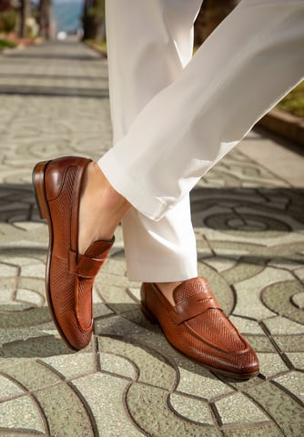 Mocasines de piel Wittchen para hombre con diseño de espiga, marrón claro