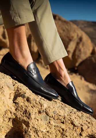 Mocasines Wittchen de piel auténtica para hombre con logotipo metálico en color