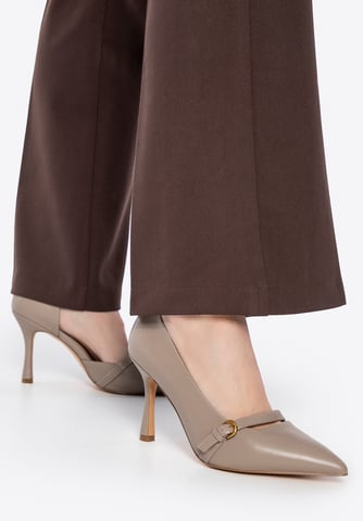 Zapatos de salón Wittchen para mujer, con correa, color beige, piel natural