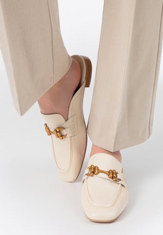 Mocasines de piel para mujer Wittchen con tacón abierto, beige