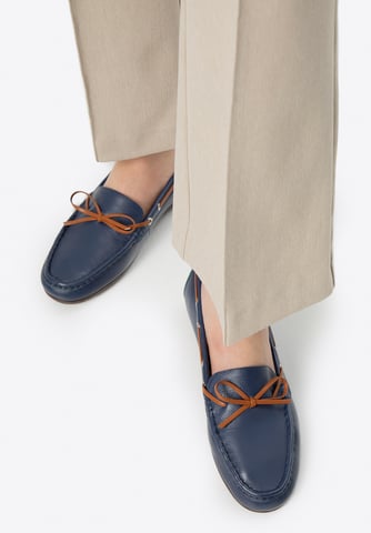 Mocasines de piel para mujer Wittchen con correa, azul marino y marrón