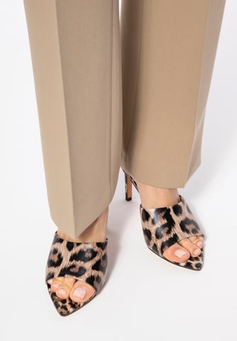 Mules de tacón de piel para mujer Wittchen en marrón y negro