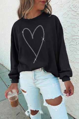 Sudadera con corazón de pedrería