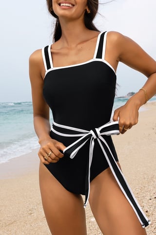 Maillot de baño con cinturón