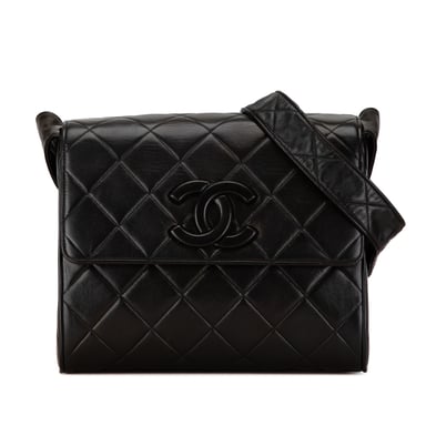 Bolso cruzado acolchado con solapa