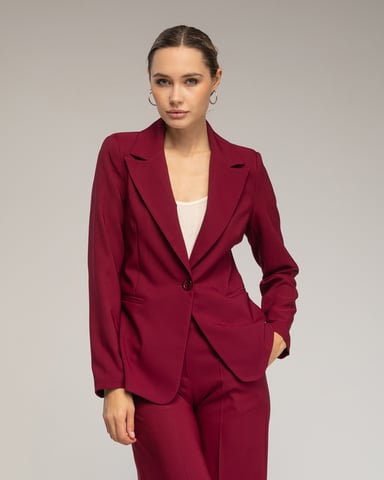 Chaqueta entallada con solapas