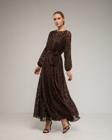 Vestido largo de encaje con cintura elástica