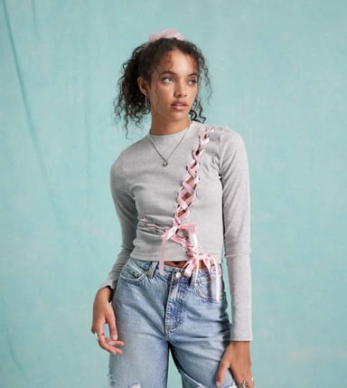 Miss Selfridge topp med slipsdetalj i grå melange