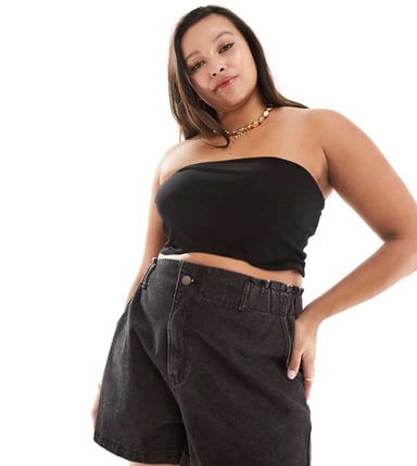 In The Style Plus exklusiva denimshorts med elastisk midja i papperssäcksstil i svart