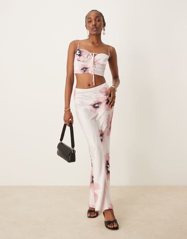 ASOS DESIGN satängsnitt maxi kjol med vattenfärgsblommor
