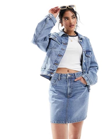 ASOS DESIGN denim högmidjad minikjol i mellanblått