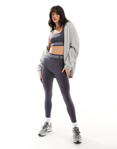 ASOS Weekend Collective sömlösa leggings med loggades midjeband i kolgrå