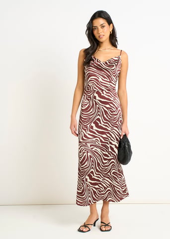 Vestido midi con cuello vuelto y estampado de cebra en color burdeos