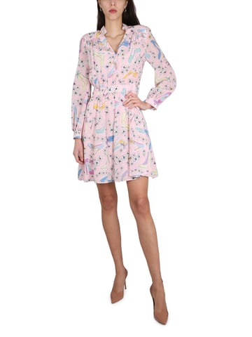 Vestido de Tacones y Flores