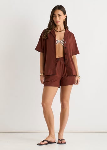 Camisa oversize con botones de mezcla de lino y chocolate