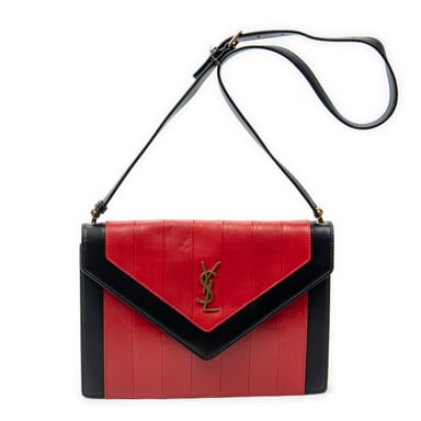 Yves Saint Laurent Gaby Envelope Satchel  en  Red Cuero de ternero