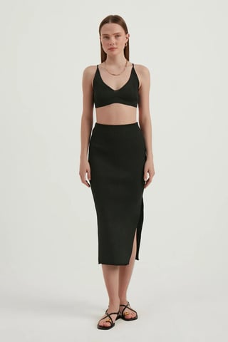 2 Piezas: Top Corto Bodycon con Cuello en V y Falda Maxi de Cintura Alta con Abertura Lateral