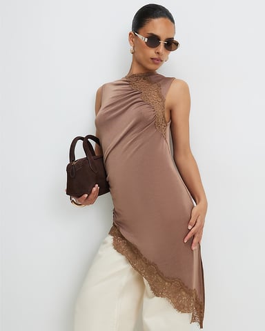 River Island Túnica de mujer Petite Marrón con ribete de encaje Asimétrica