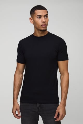 Camiseta Essential de corte muscle fit y cuello redondo
