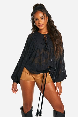 Boohoo Blusa bohemia floral con efecto burnout