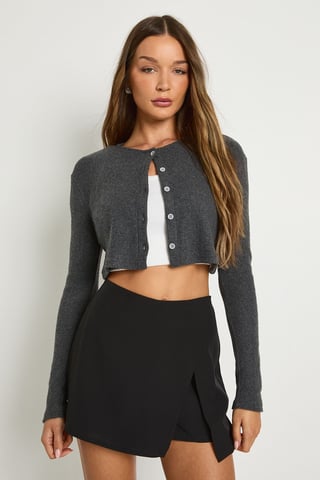Falda pantalón cruzada con abertura lateral