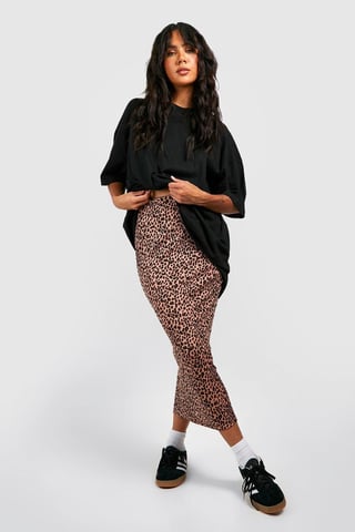 Falda midaxi de punto acanalado con estampado de leopardo