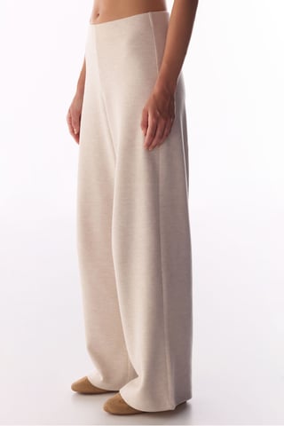 Pantalón cálido jaspeado de pierna ancha