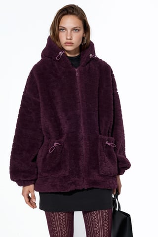 Chaqueta oversize con capucha y textura