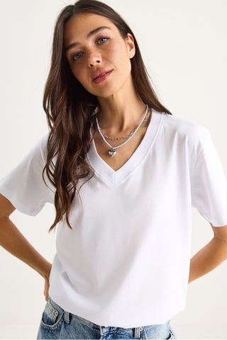 Camiseta de algodón peinado con cuello de pico y corte Comfort Fit