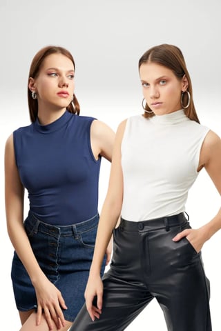 Pack de 2 bodies de mujer sin mangas con medio cuello alto