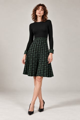 Vestido de punto de pata de gallo verde y negro