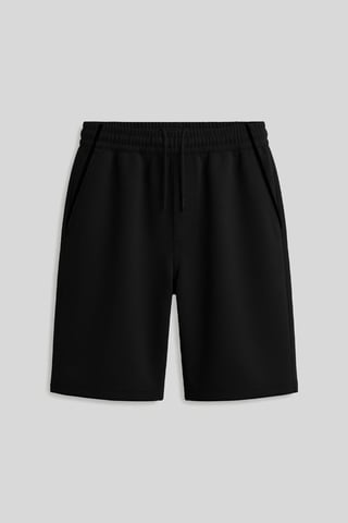 Pantalón corto con cintura de cordón y bolsillos
