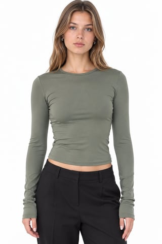 Blusa de manga larga con cuello redondo y corte slim