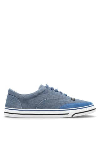 Zapatillas deportivas con parche del logo