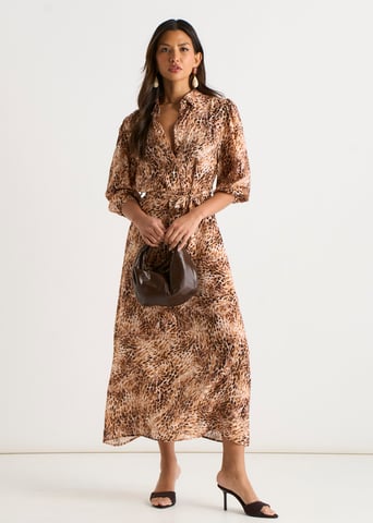 Vestido midi con estampado animal marrón