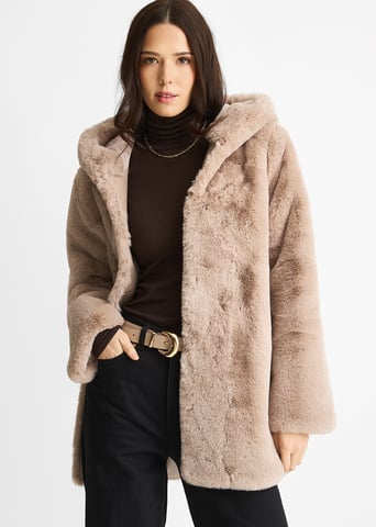 Chaqueta de piel sintética con capucha