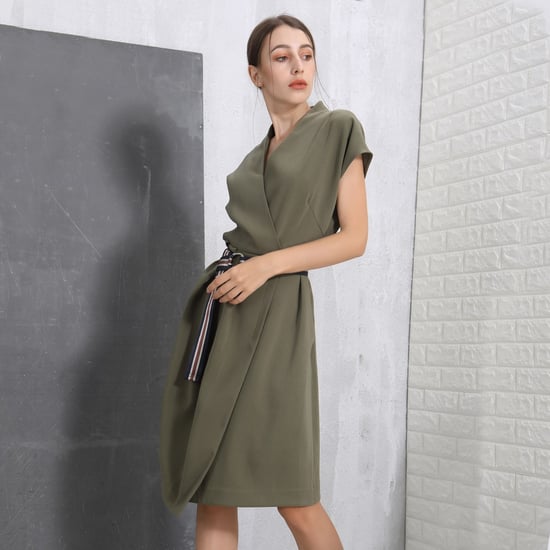 Mid-length wrap effet dress and added belt - Image 4