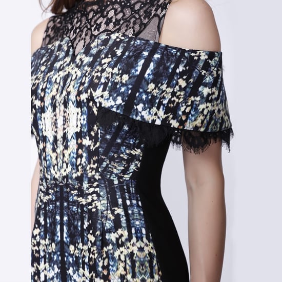 Short printed cocktail dress, with bardot neckline and lace garnish - Image 3