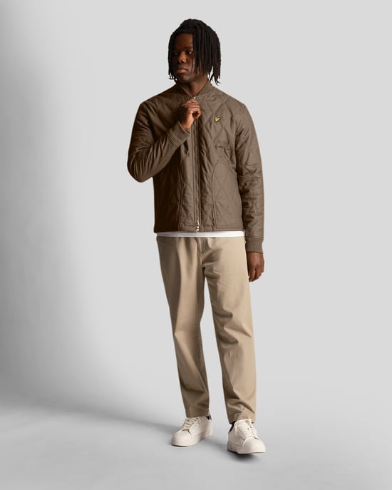Lyle & Scott Linden falda kaki con luz jack y merknaam - Image 2