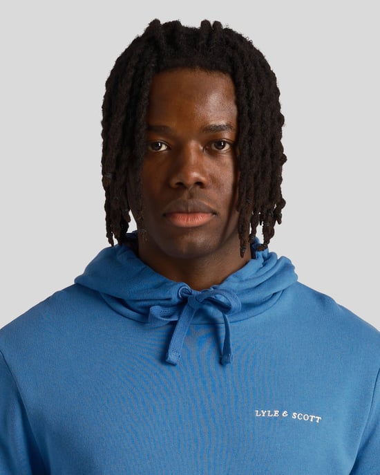 Sudadera con capucha azul con logo bordado Loopback de Lyle & Scott - Image 4