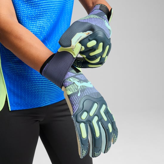 PUMA Unisex FUTURE Pro Hybrid Goalkeeper Gloves - Image 4