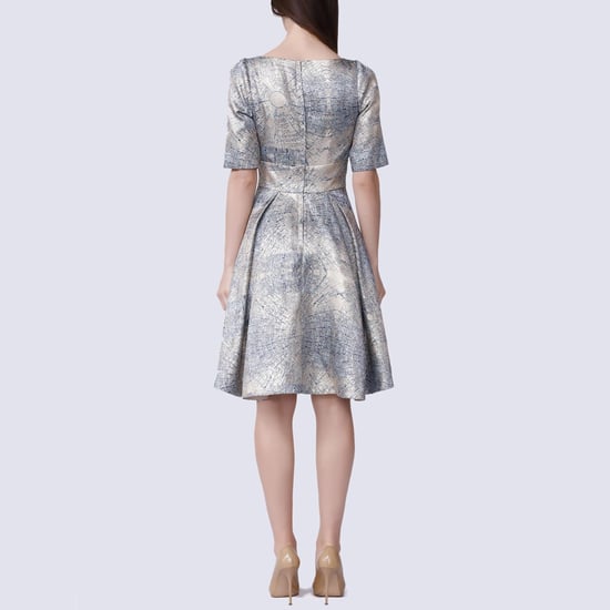 Curved and flared cocktail dress in jacquard - Image 2