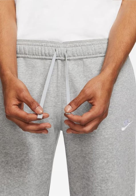 Joggers Nike Sportswear Club Fleece Grises - Image 4