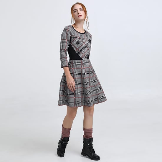 Fit-and-falre dress in tartan knit - Image 1