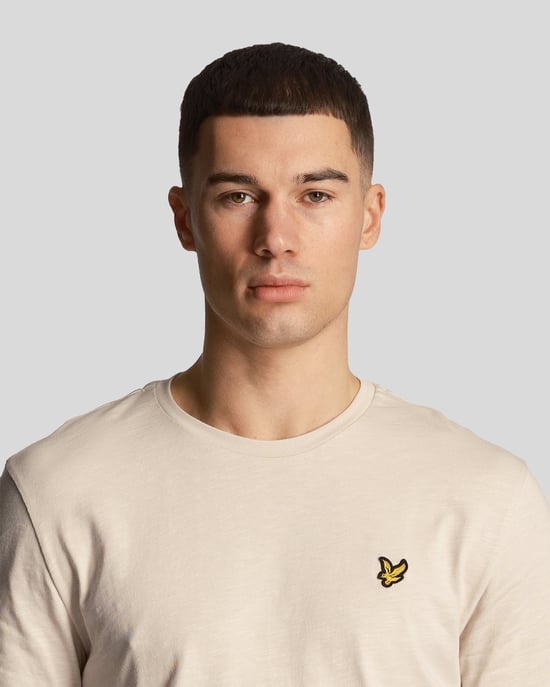 Camiseta Gruesa de Punto Lyle & Scott para Hombre en Beige - Image 4