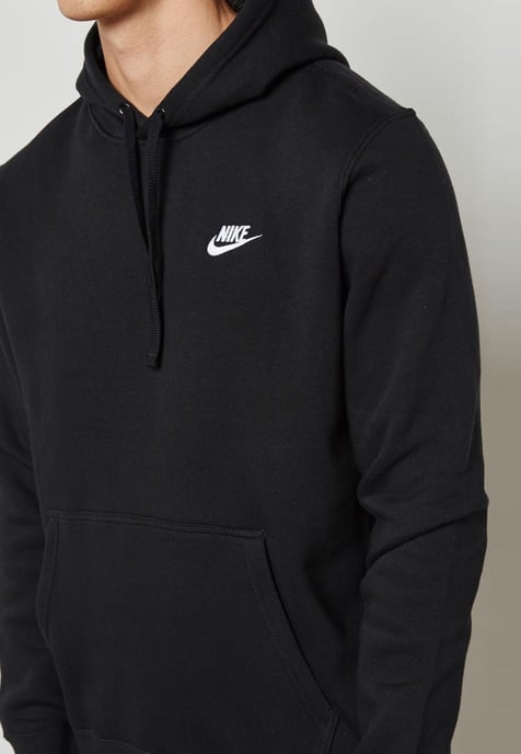 Sudadera con capucha y logo bordado en negro Club de Nike - Image 3