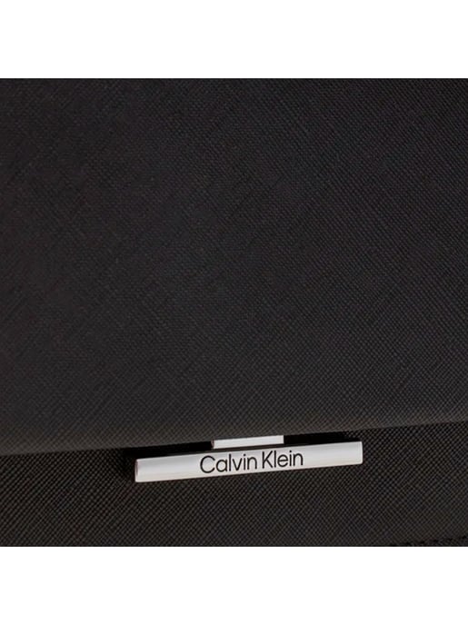 Bolso de hombro lineal de Calvin Klein para mujer - Image 3