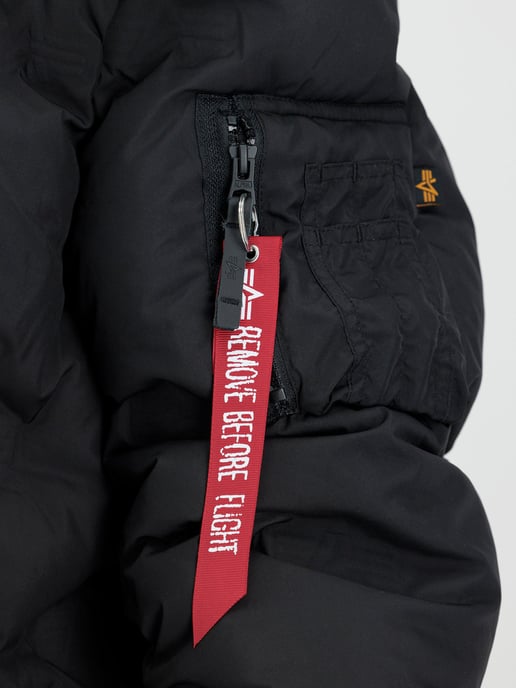 Chaqueta acolchada con capucha y logo de Alpha Industries Negra - Image 6